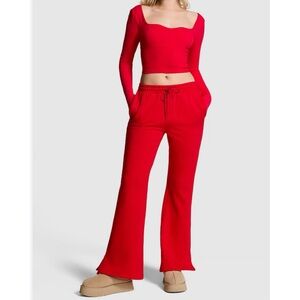 PINK Victorias Secret Sweatpants Womens M Red Flare Leg Ivy Fleece‎ Cozy Lounge